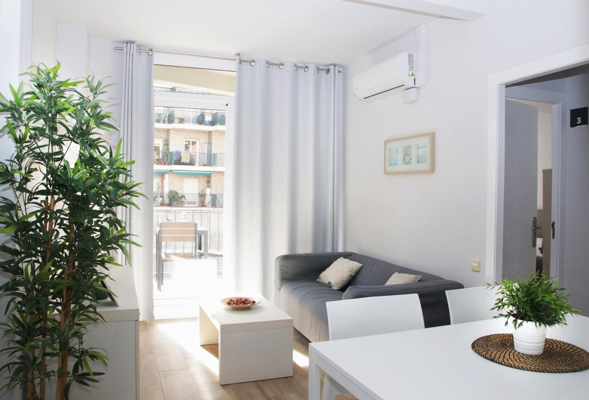 Sant Jordi Apartments Sagrada Familia Барселона Экстерьер фото